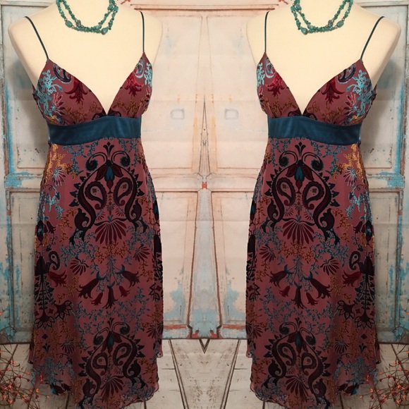 max and Cleo deep V dress w/ velvet detail - Picture 1 of 8